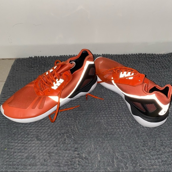 Adidas Tubular - Picture 5 of 5